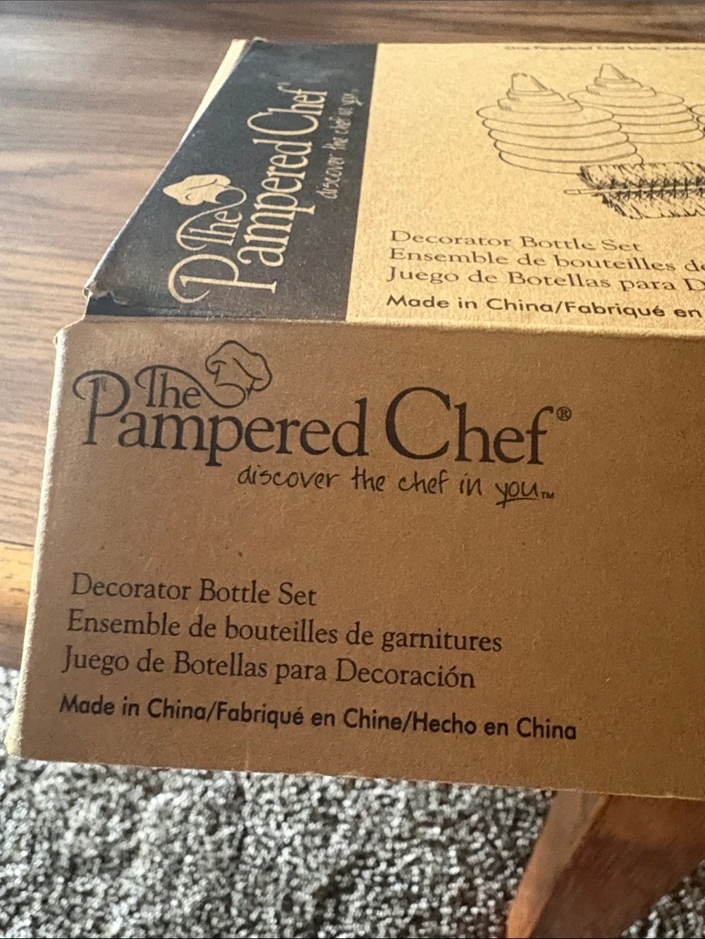The Pampered Chef Brown Kraft Decorator Bottle Set small call out